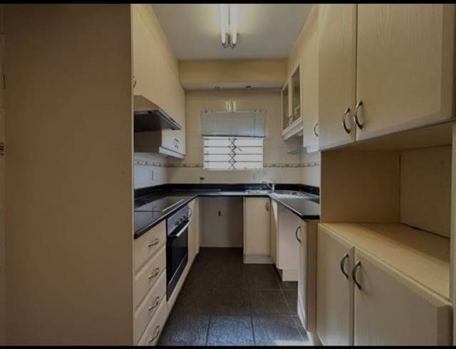 1.5 BEDROOM APARTMENT FOR SALE IN GLENWOOD